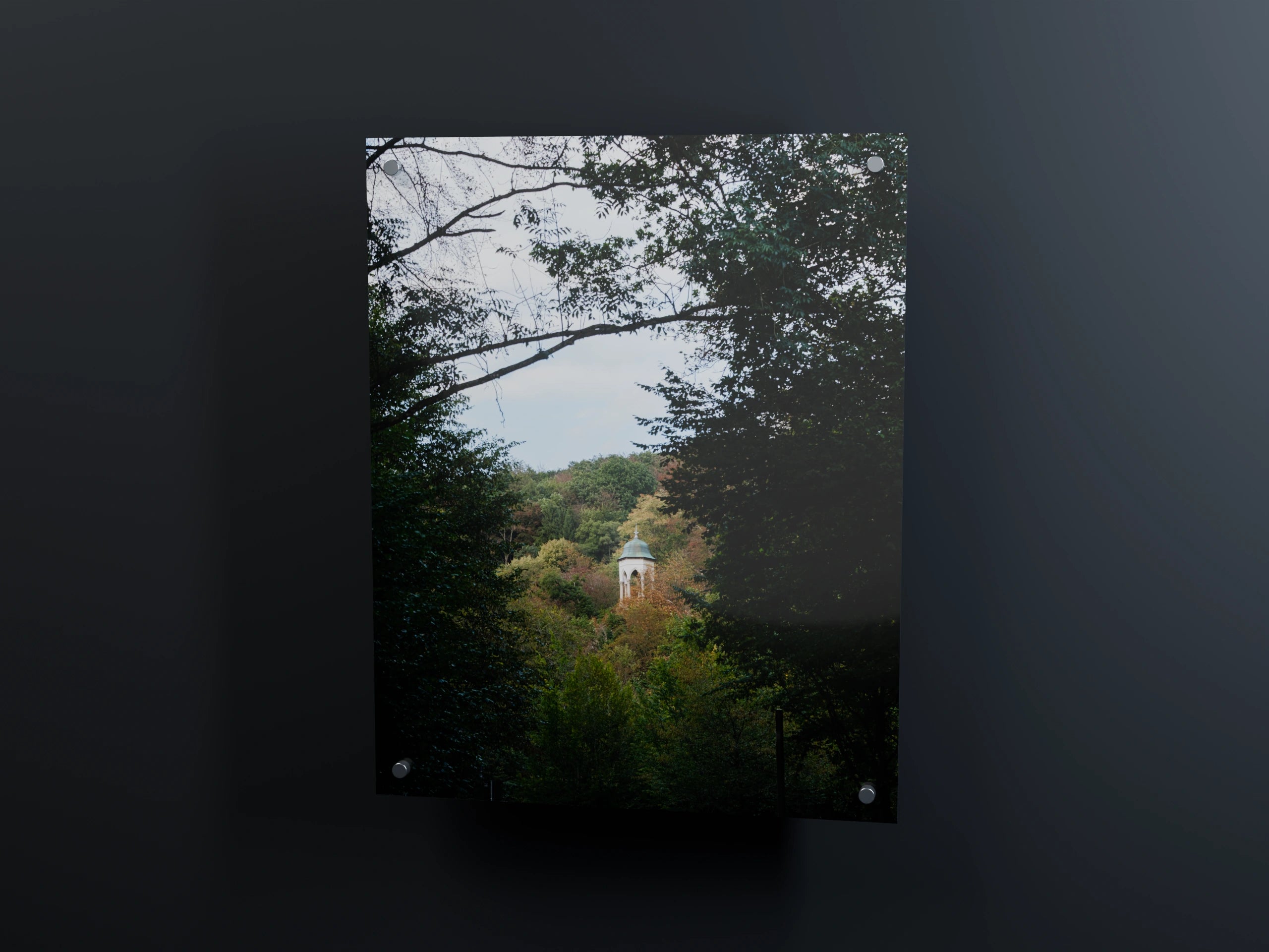 Turmfotografie auf Acrylglas mit sanften Reflexionen – 3D-Ansicht